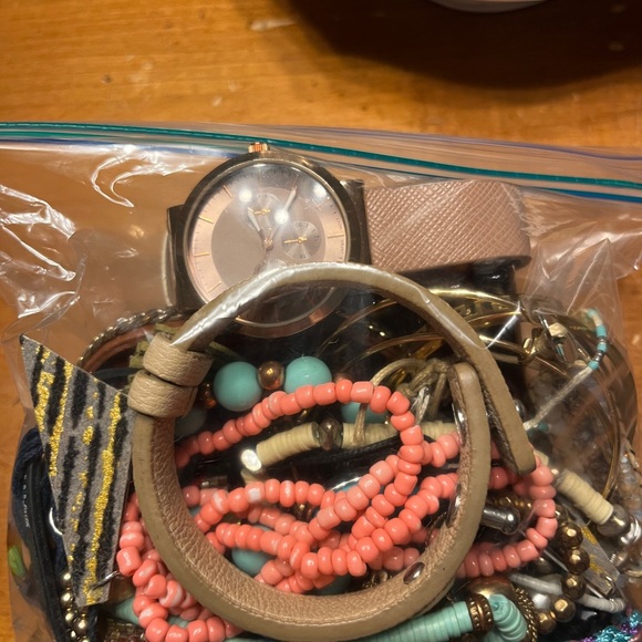 Bag of Assorted Jewelry - Picture 3 of 4